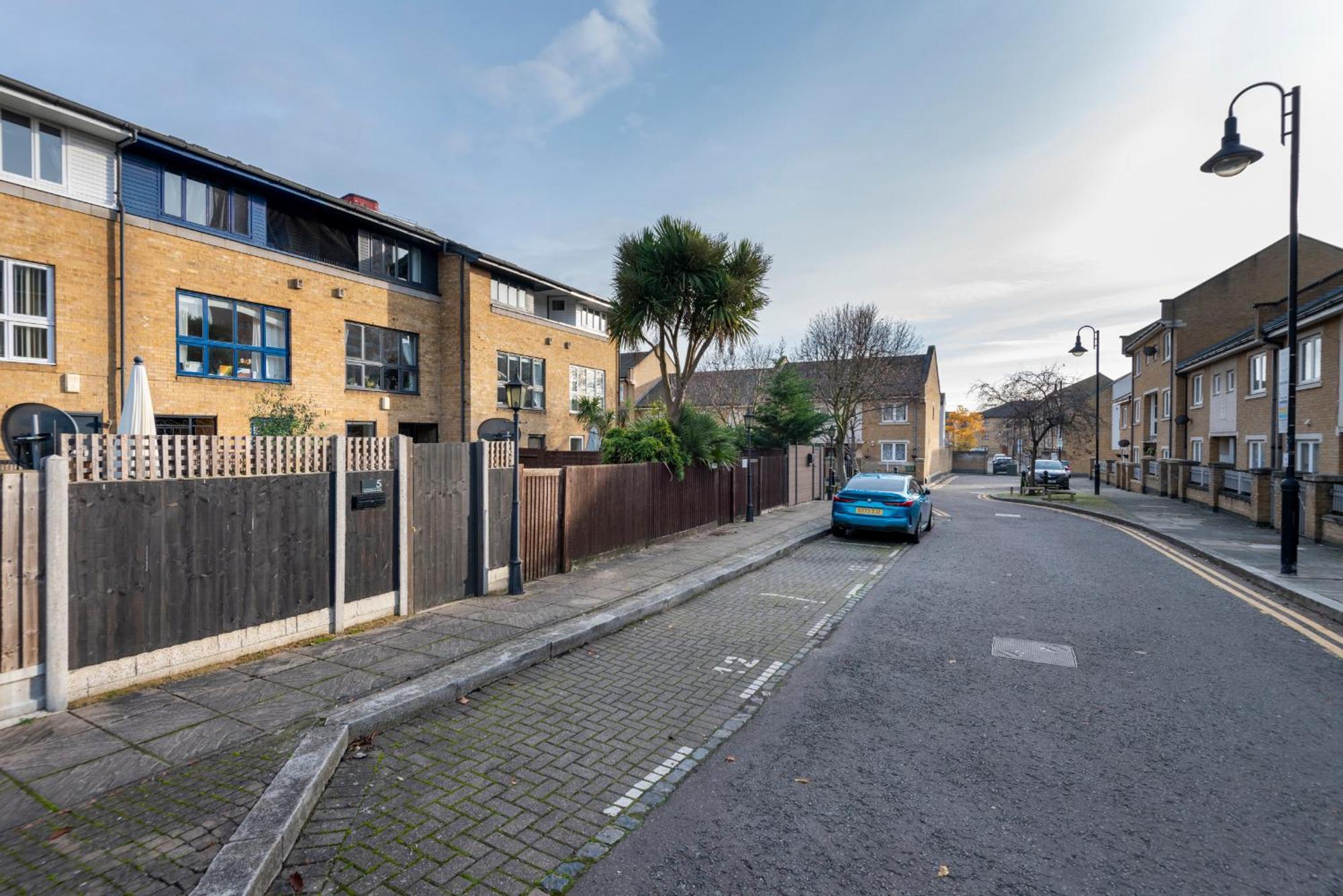 Appartement 2 Bed Town House With Garden In Hackney, Londres Extérieur photo
