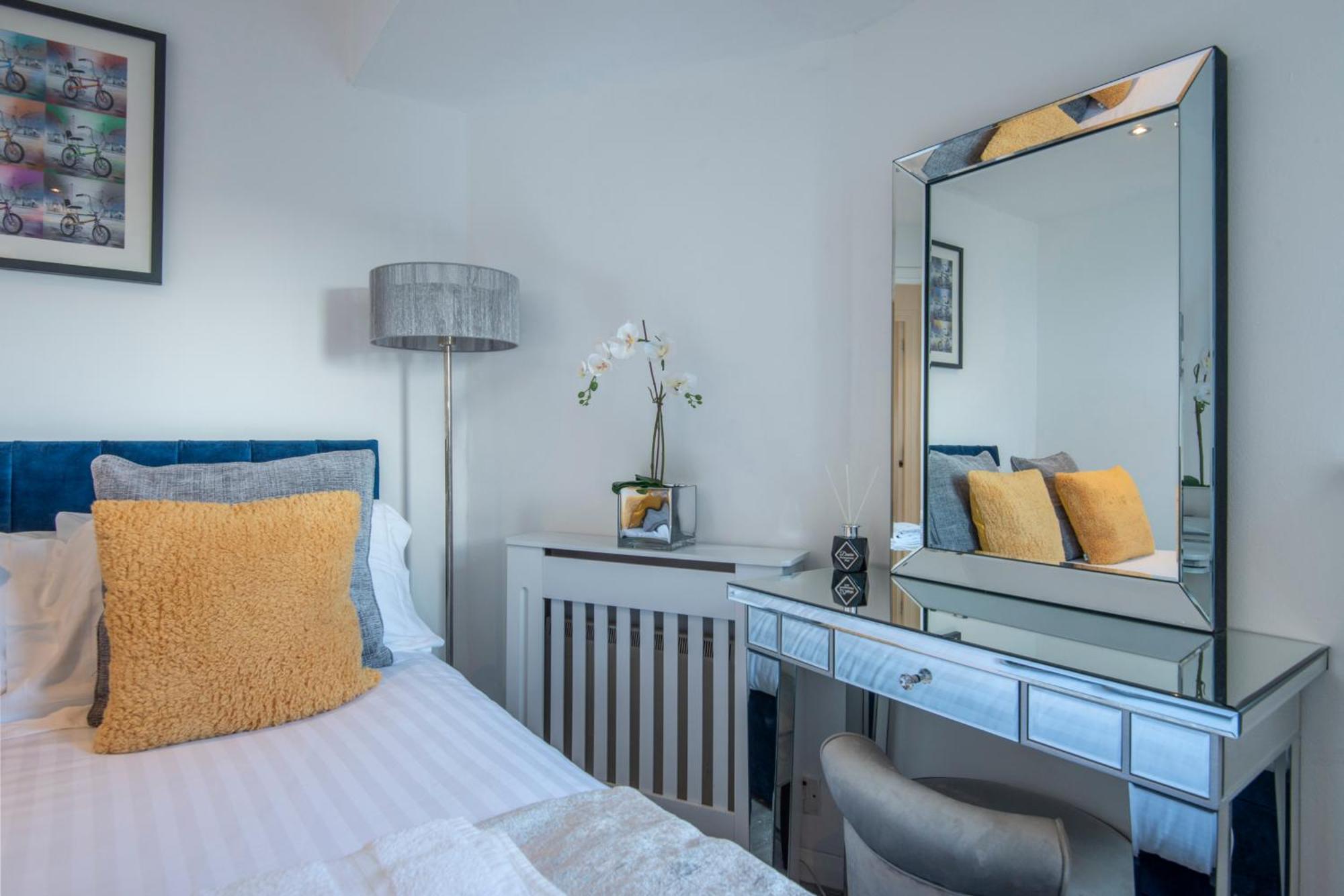 Appartement 2 Bed Town House With Garden In Hackney, Londres Extérieur photo